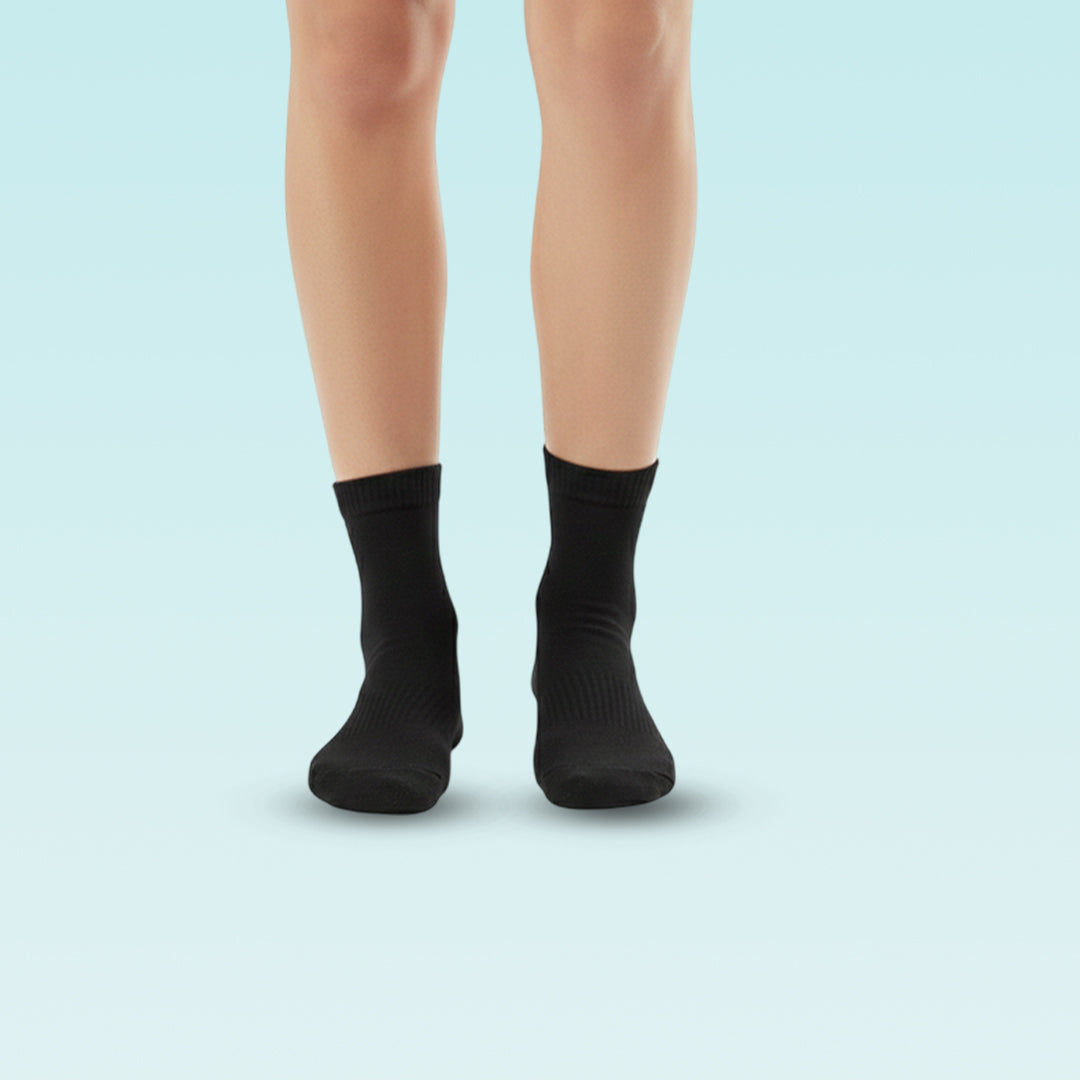 Ultra-Comfort Solid Socks with AirVent Ventilation System