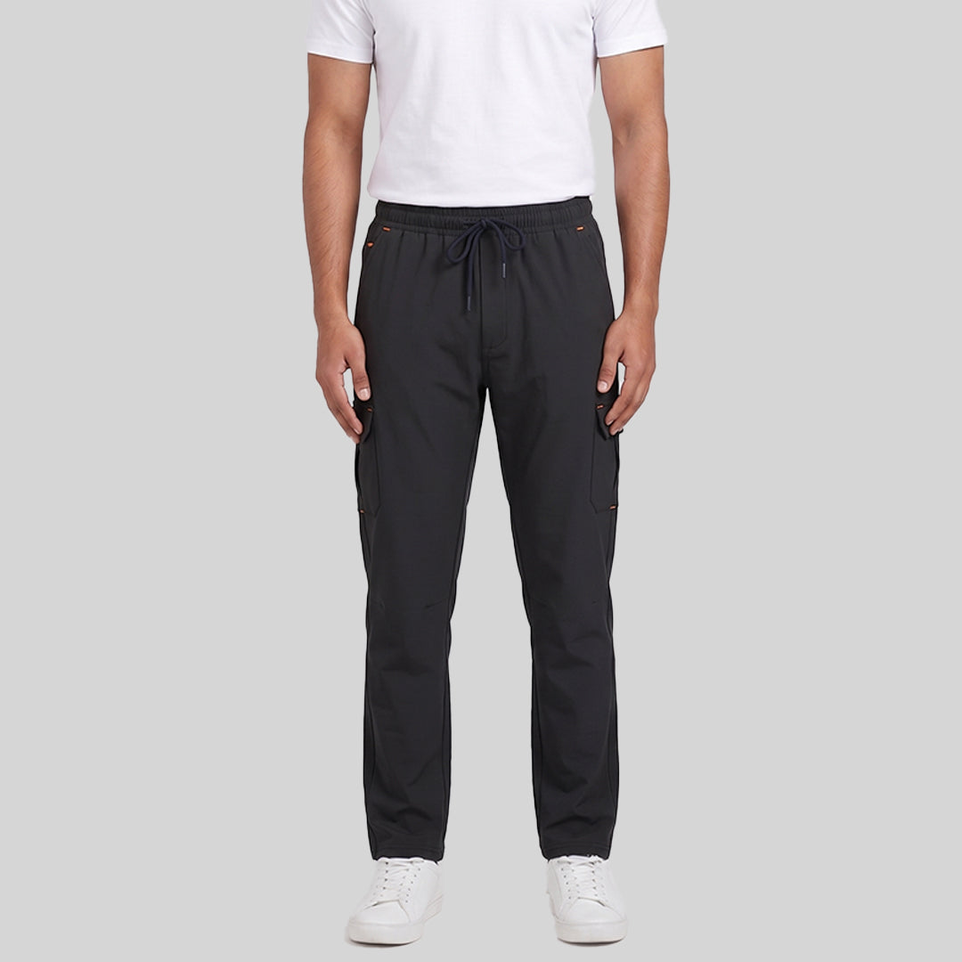 Men Solid Regular Fit Cargo Trackpants