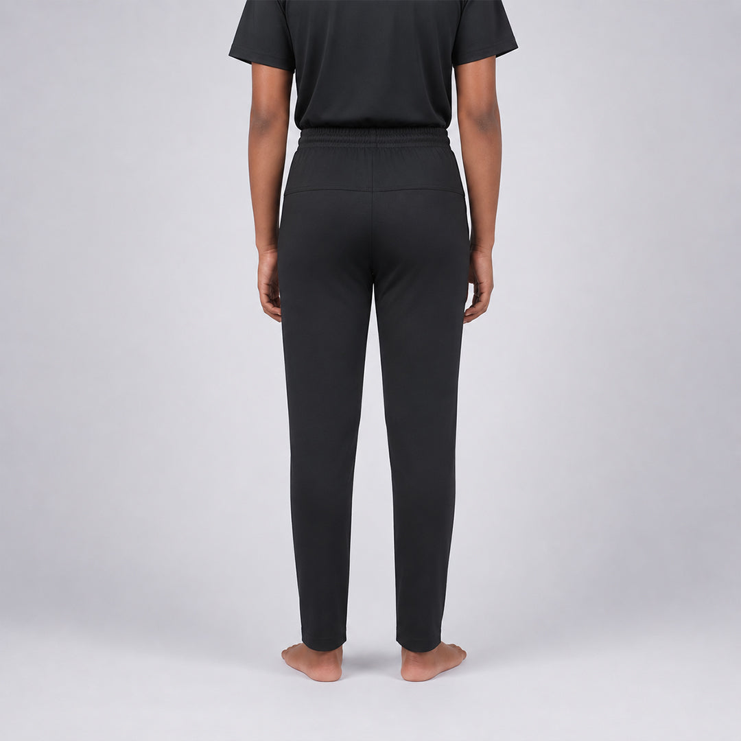 Men Solid Slim Fit Trackpants