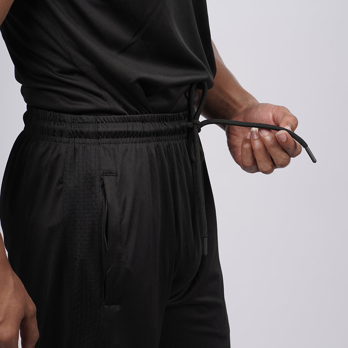 Men Solid Slim Fit Trackpants