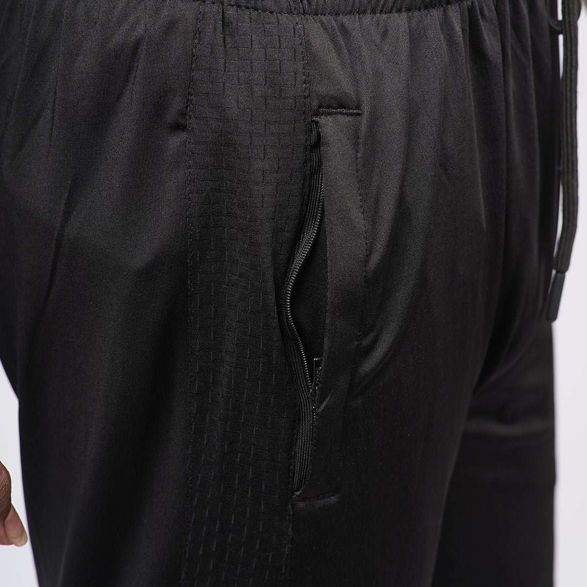 Men Solid Slim Fit Trackpants