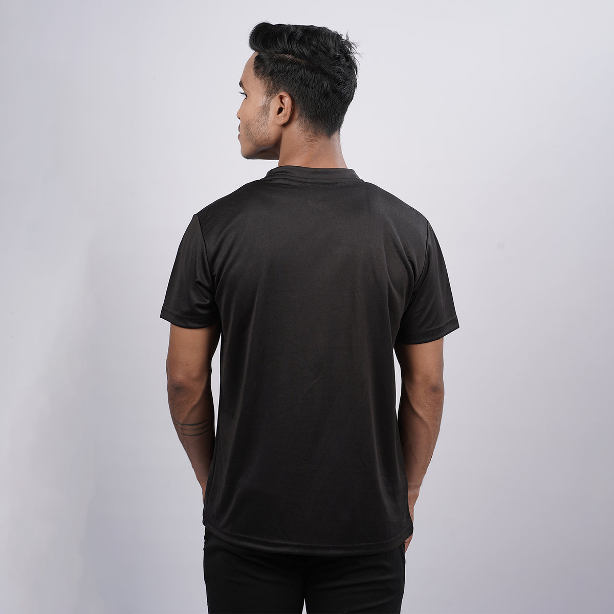 Men Half Sleeve Round Neck Solid T-shirt