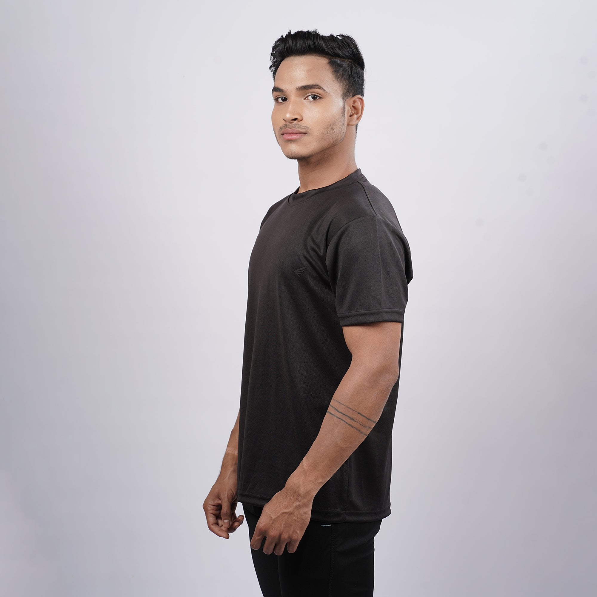 Men Half Sleeve Round Neck Solid T-shirt
