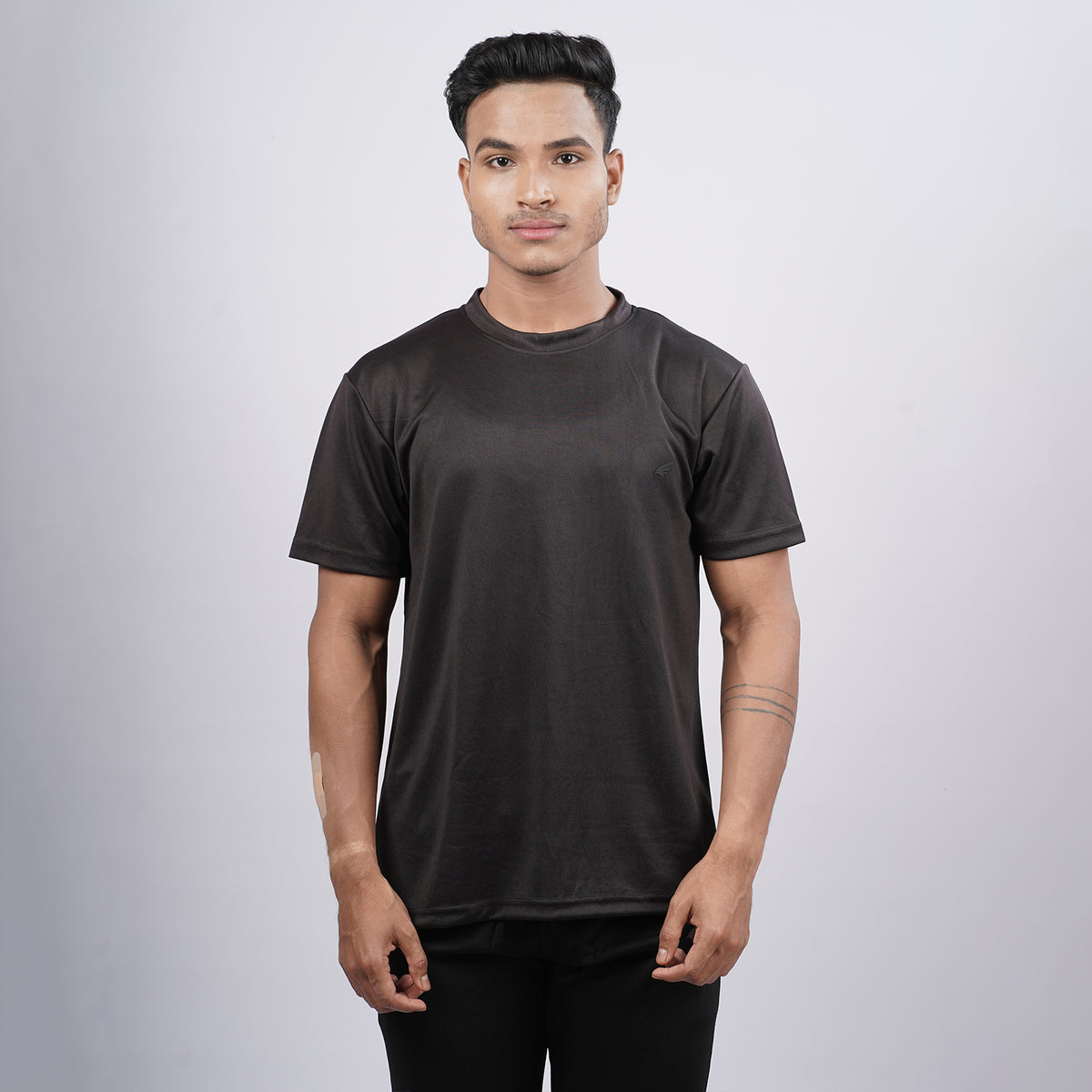 Men Half Sleeve Round Neck Solid T-shirt