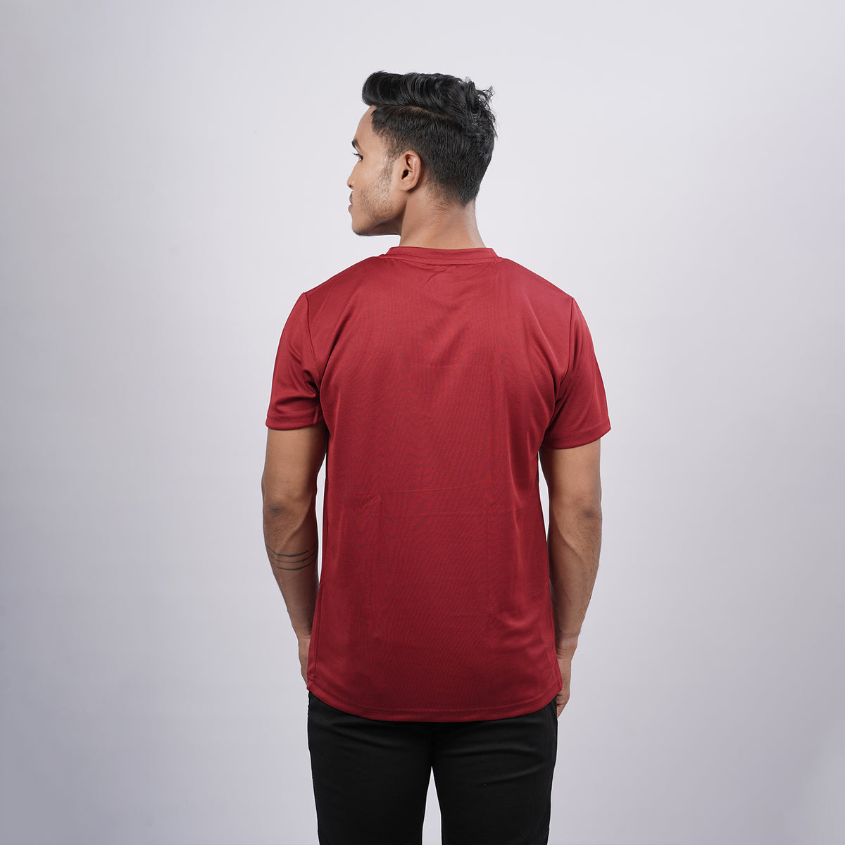 Men Half Sleeve Round Neck Solid T-shirt
