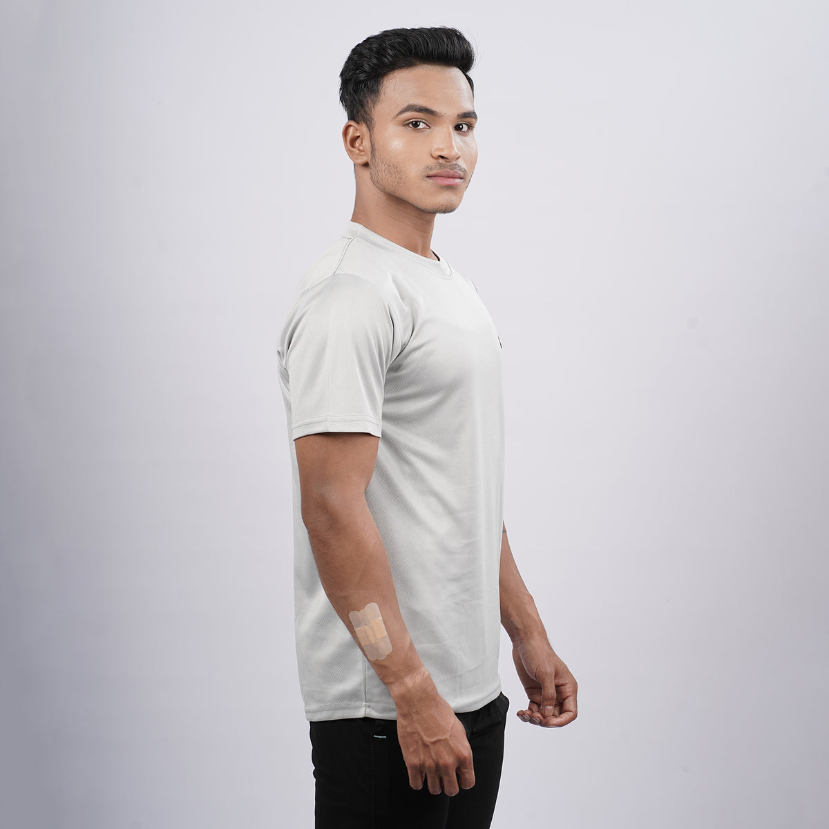 Men Half Sleeve Round Neck Solid T-shirt