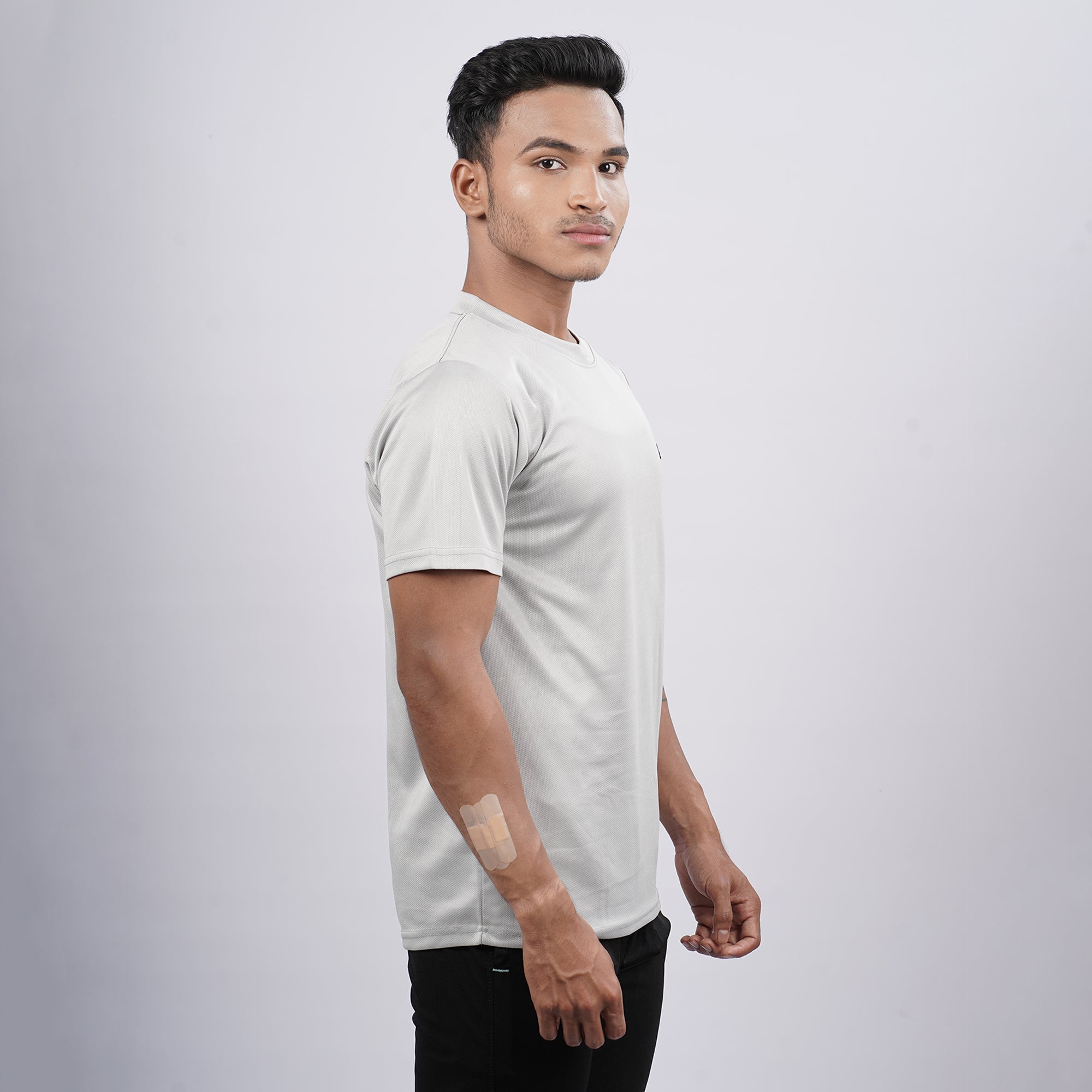 Men Half Sleeve Round Neck Solid T-shirt