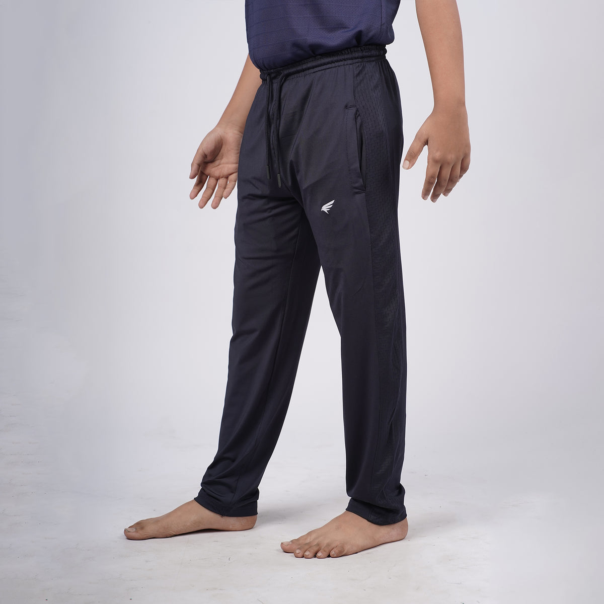 Boys Solid Regular Fit Trackpants