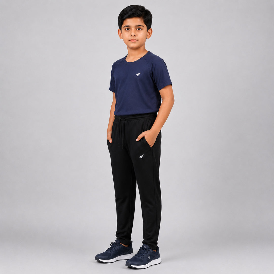 Boys Solid Regular Fit Trackpants