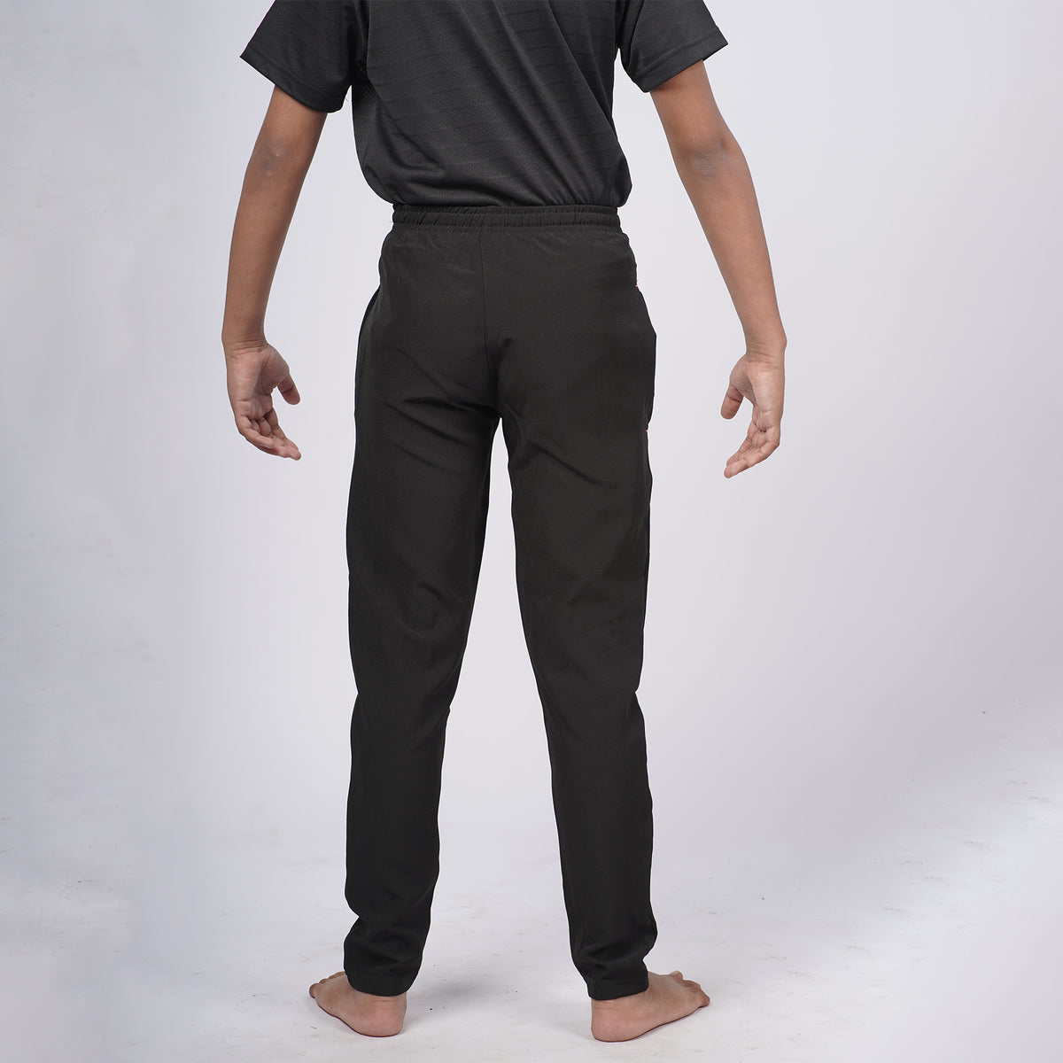 Boys Solid Regular Fit Trackpants