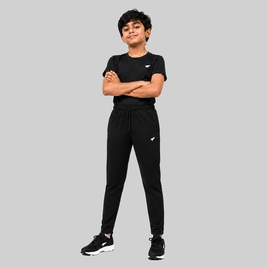 Boys Solid Regular Fit Trackpants