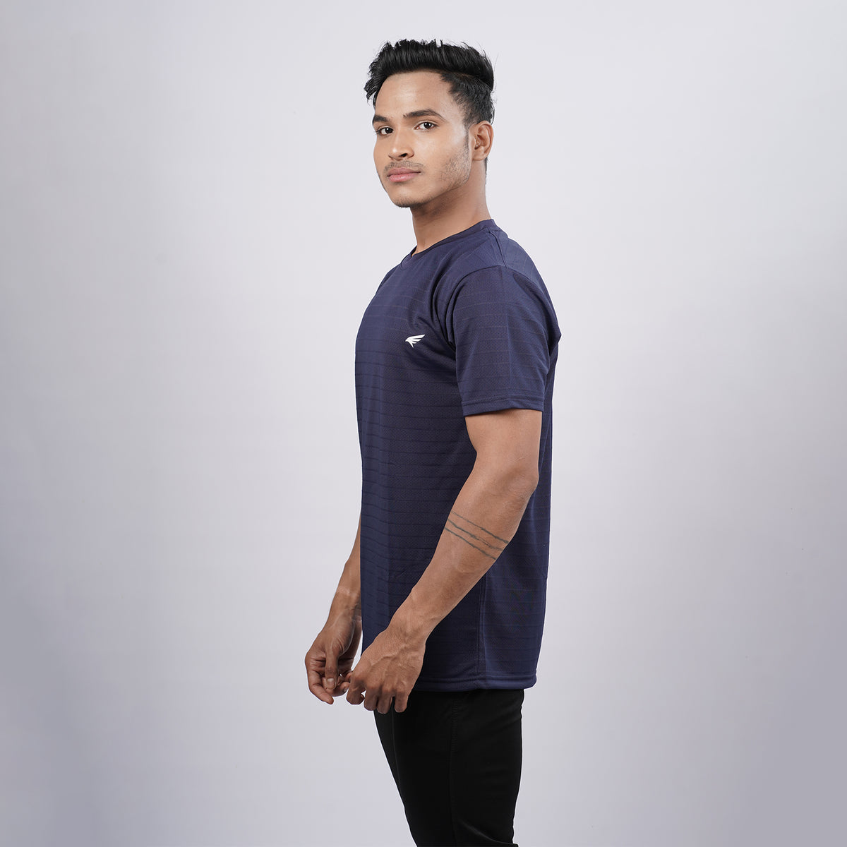 Men Solid Round Neck Half SleeveT-Shirt