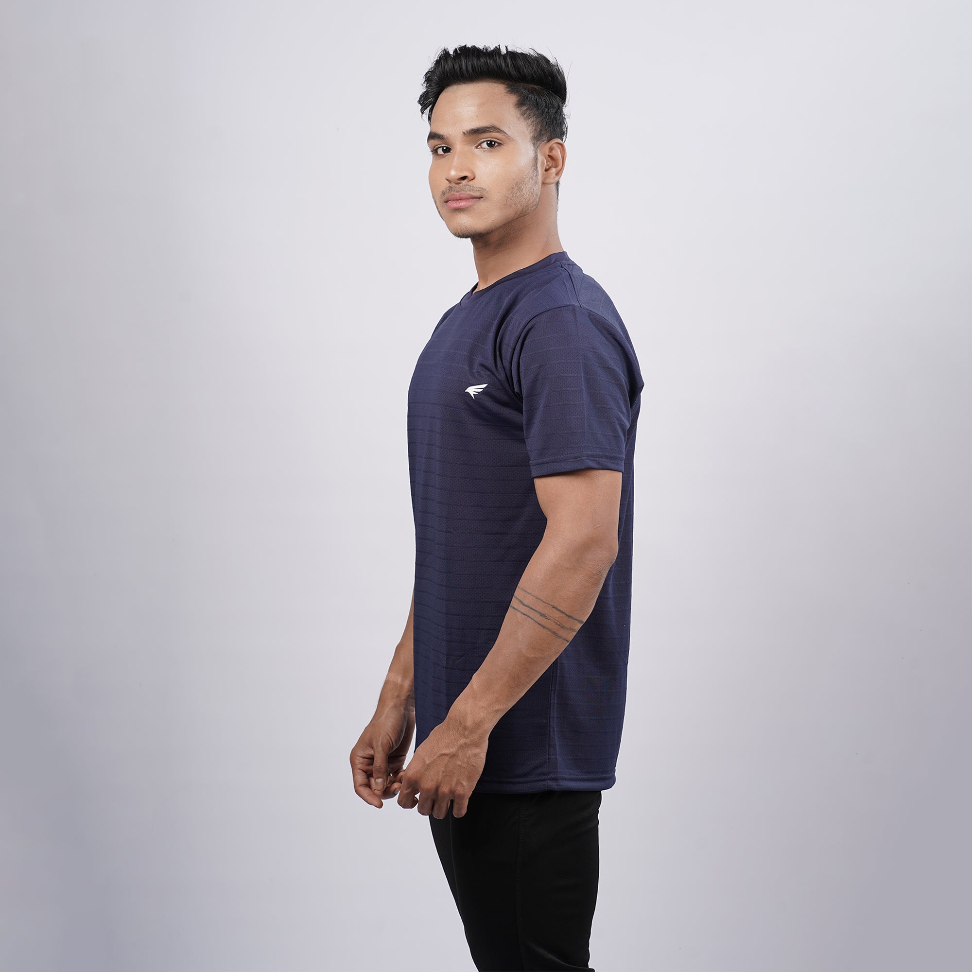 Men Solid Round Neck Half SleeveT-Shirt
