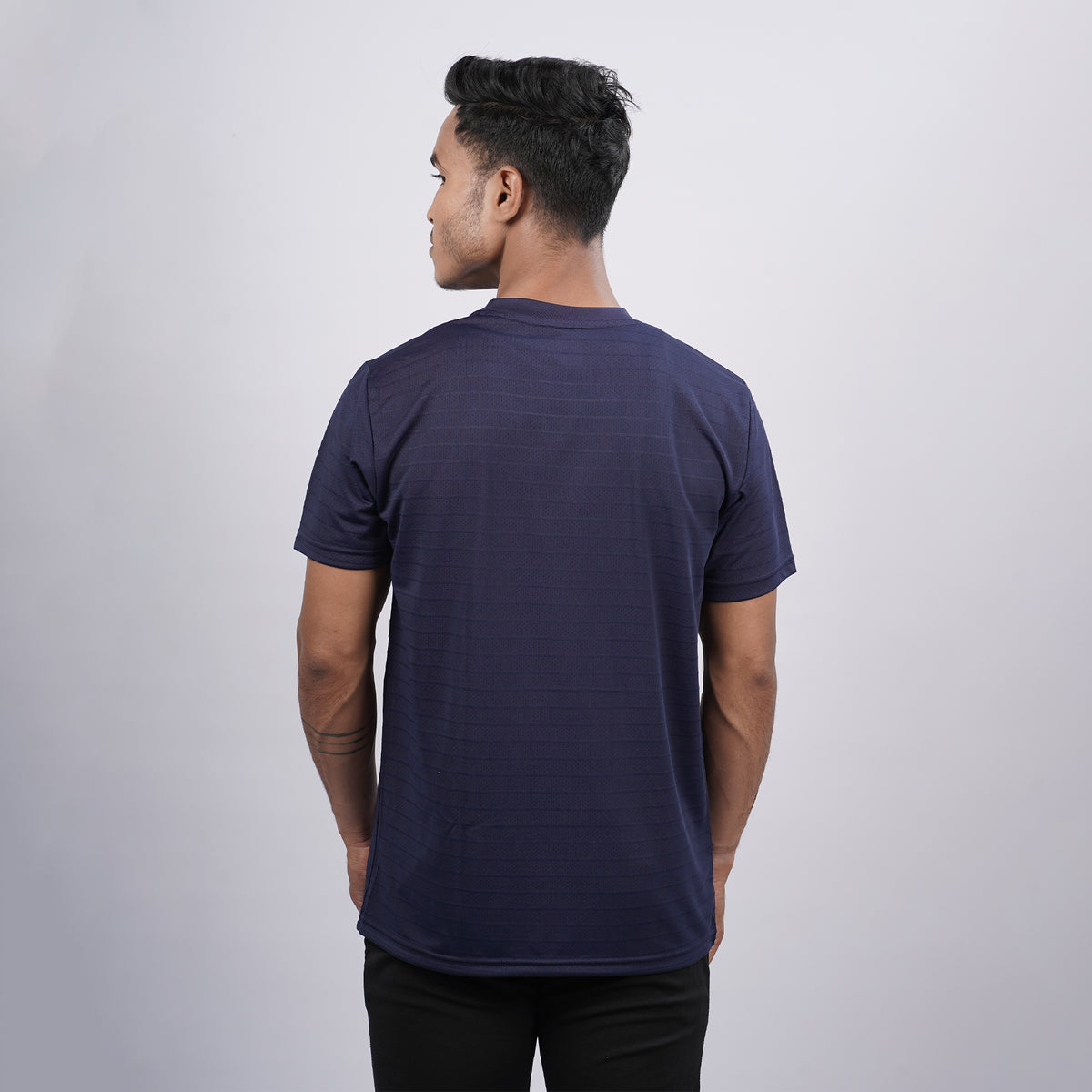 Men Solid Round Neck Half SleeveT-Shirt