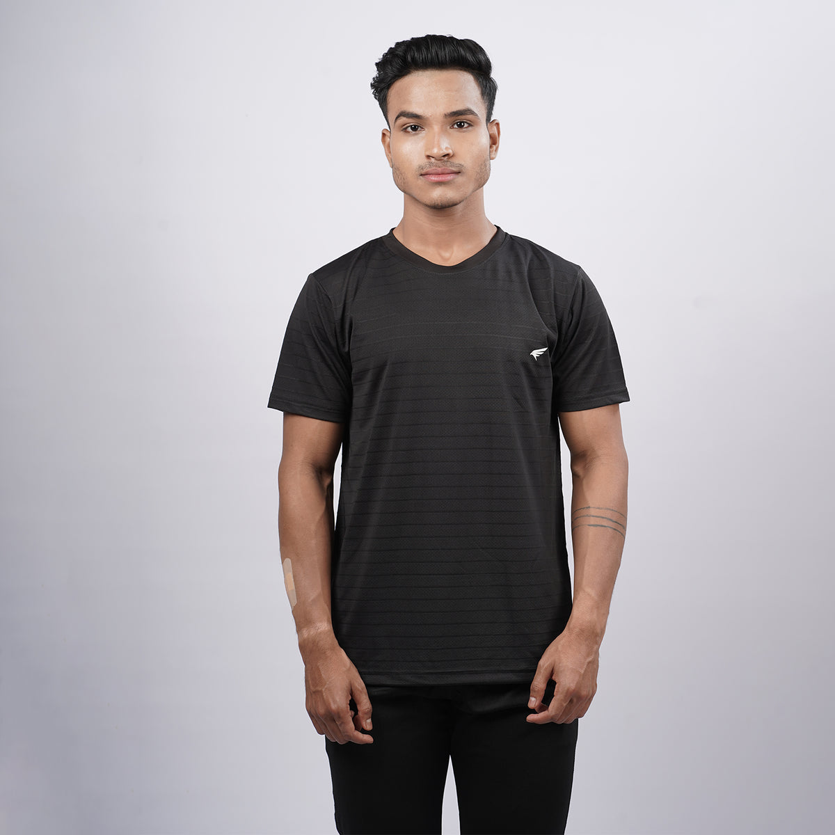 Men Solid Round Neck Half SleeveT-Shirt