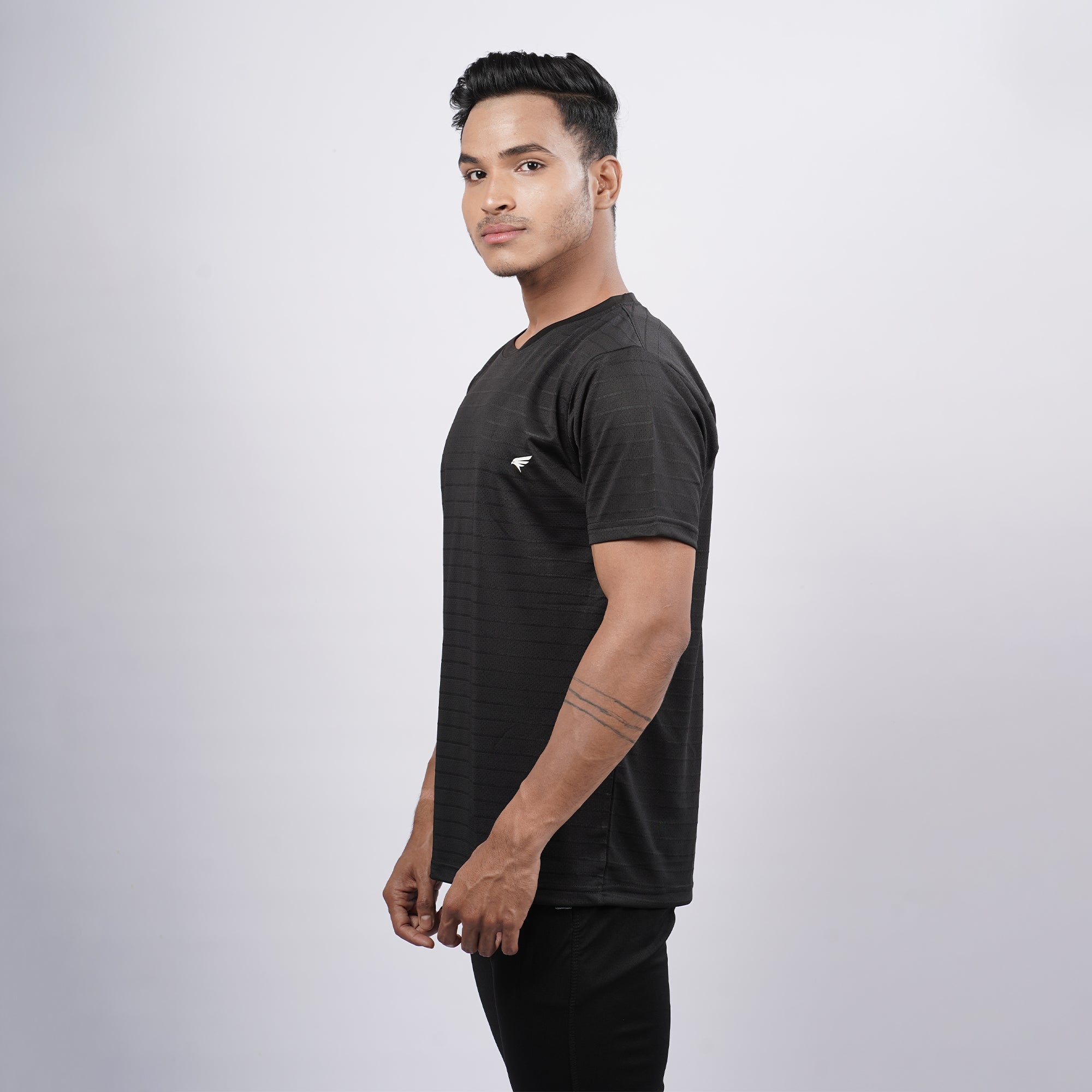 Men Solid Round Neck Half SleeveT-Shirt