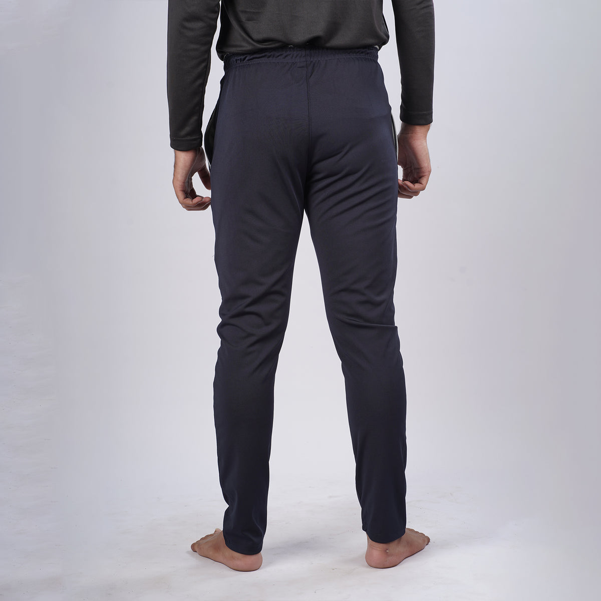 Men Solid Slim Fit Trackpants