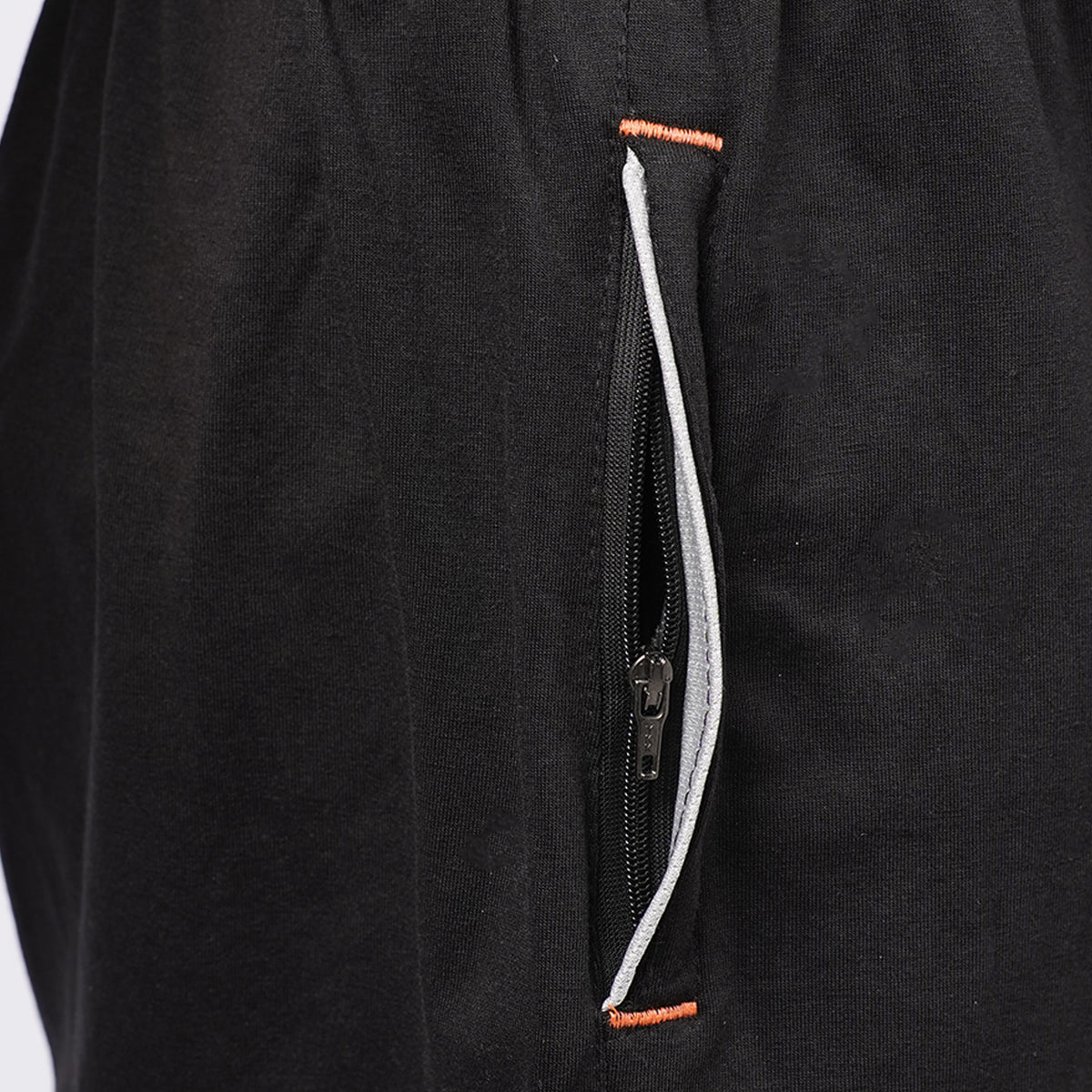 Men Solid Regular Fit Cotton Rich Shorts
