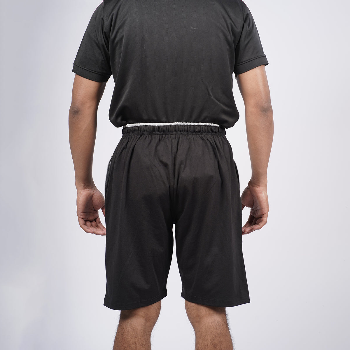 Men Solid Regular Fit Cotton Rich Shorts