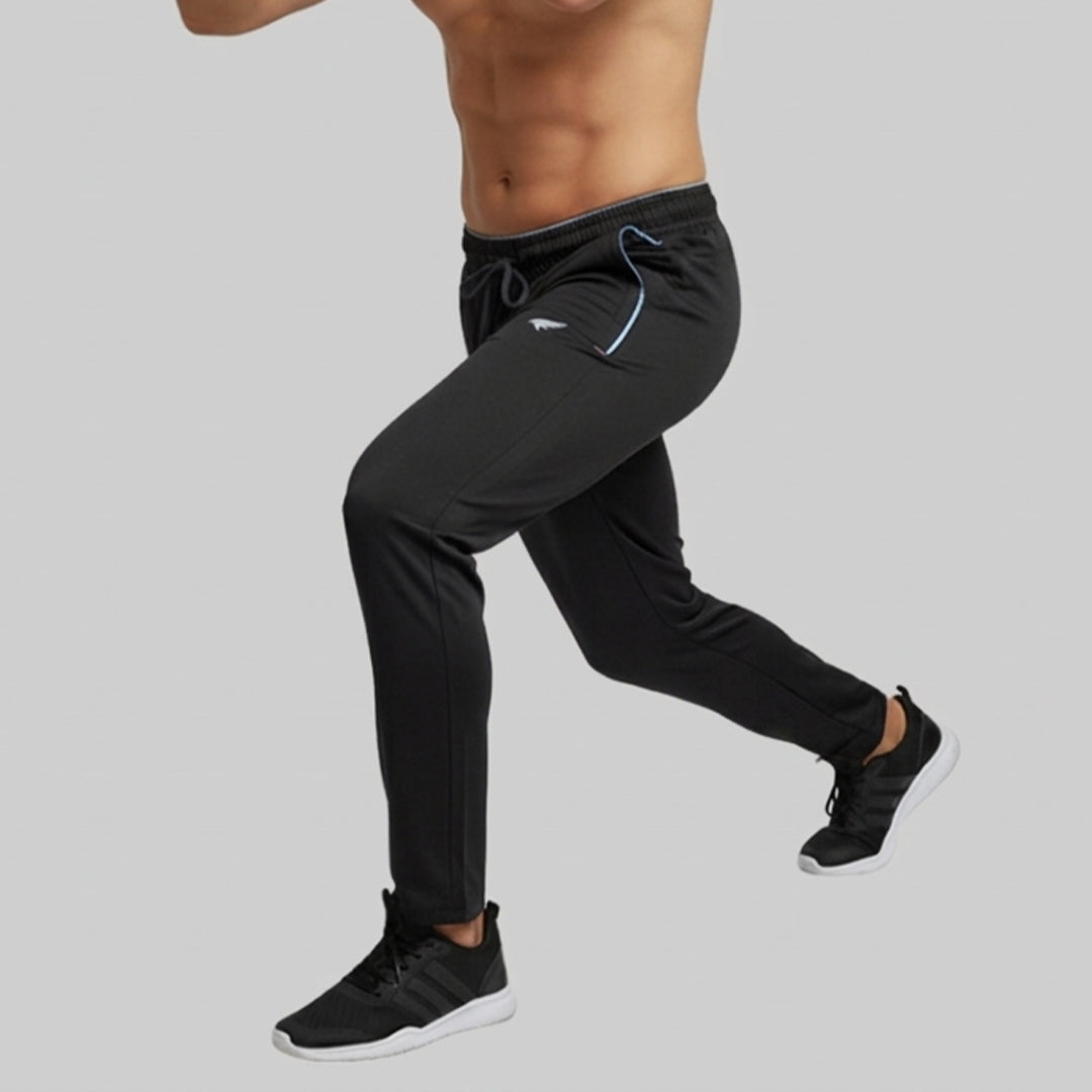 Men Solid Regular Fit Trackpants