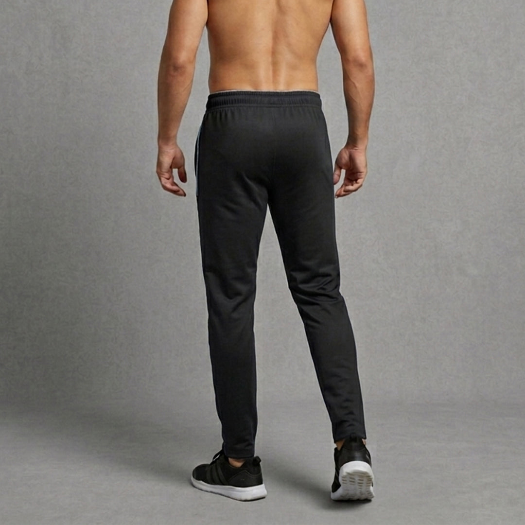 Men Solid Regular Fit Trackpants
