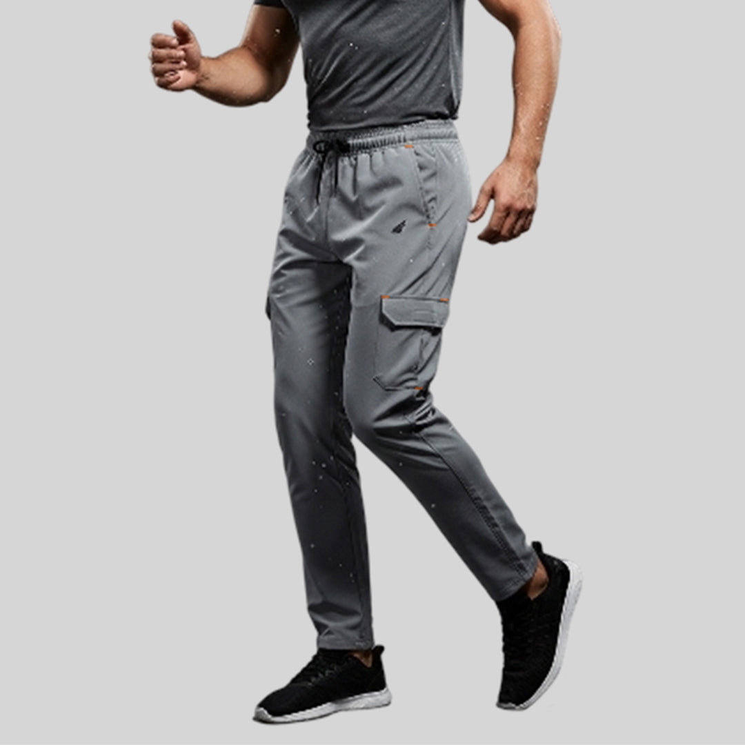 Men Solid Regular Fit Cargo Trackpants