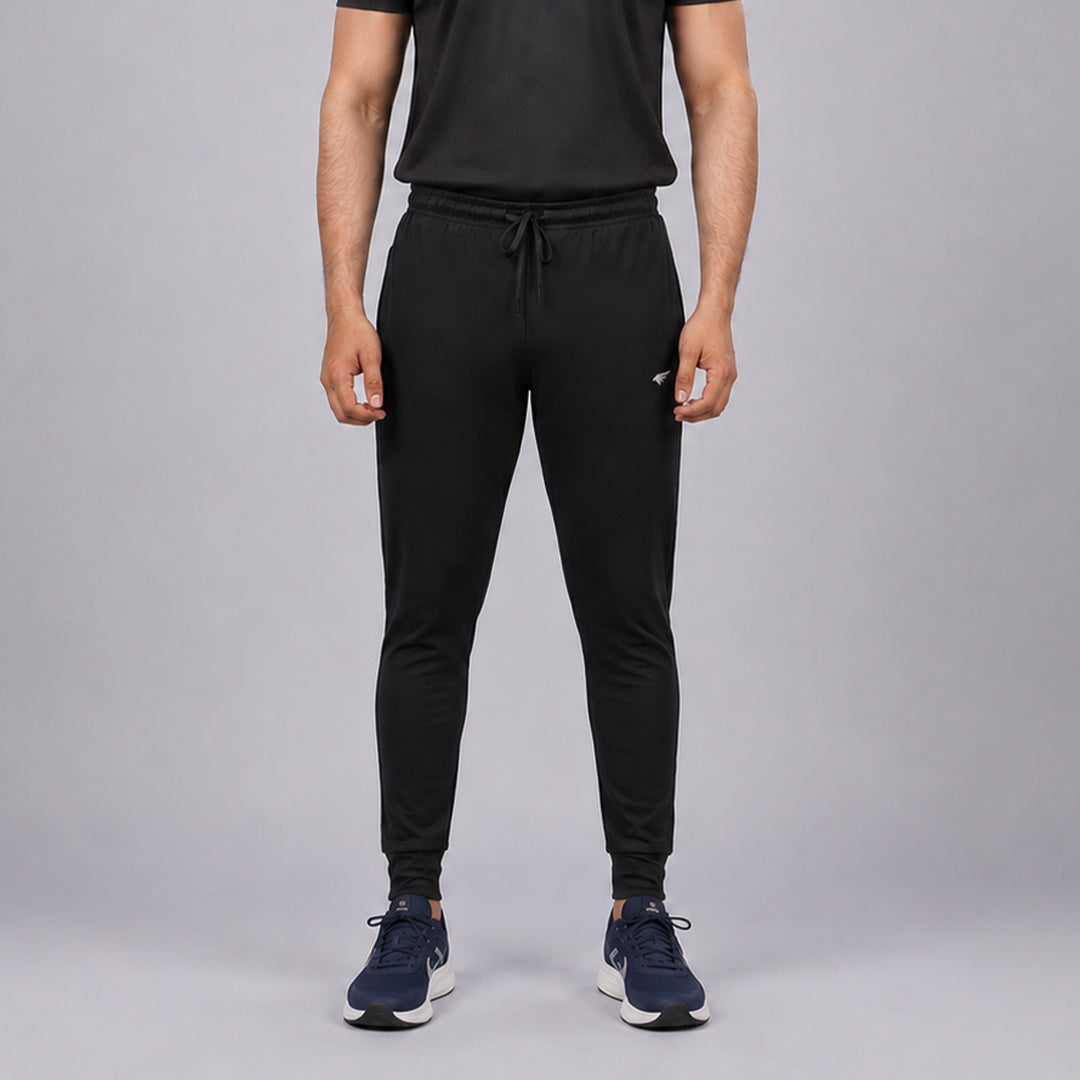Men Solid Regular Fit Jogger
