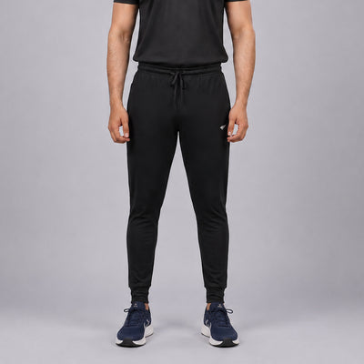 Men Solid Regular Fit Jogger