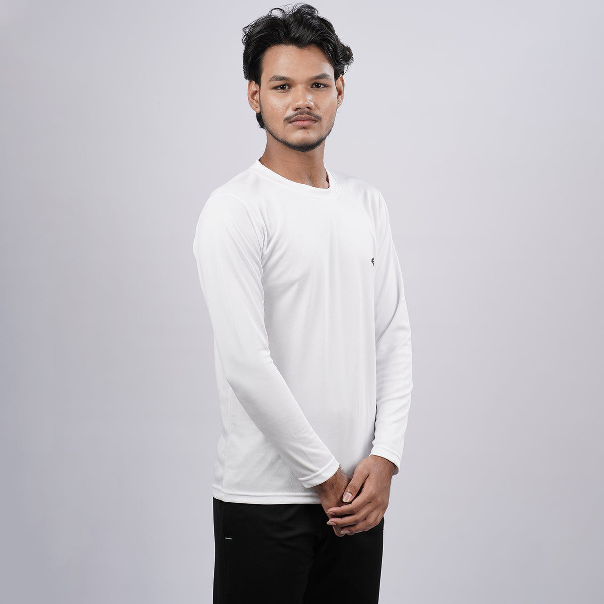 Men Solid Full Sleeve Regular Fit T-Shirt