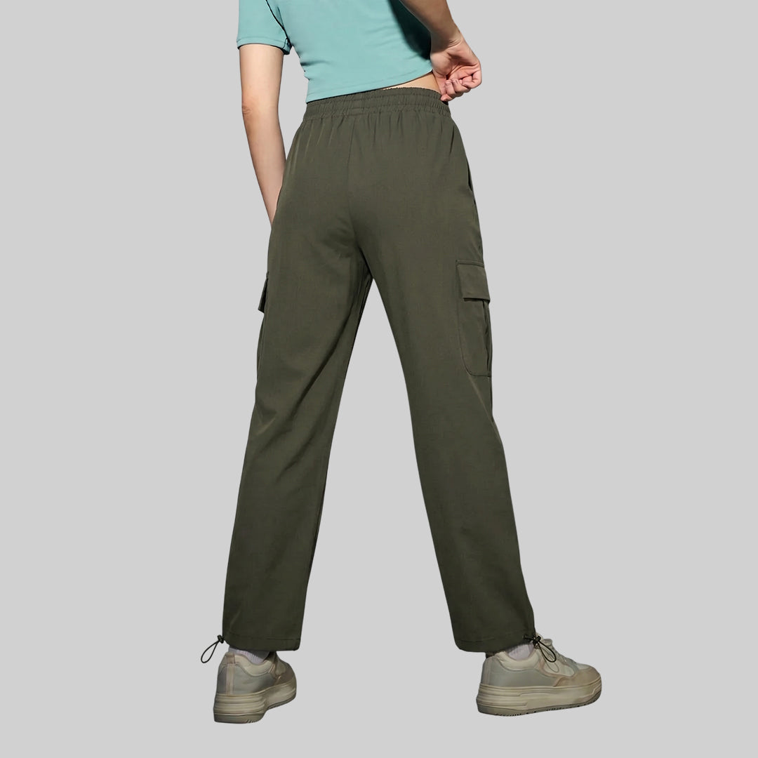 Women’s Solid Straight Fit Cargo Trackpants