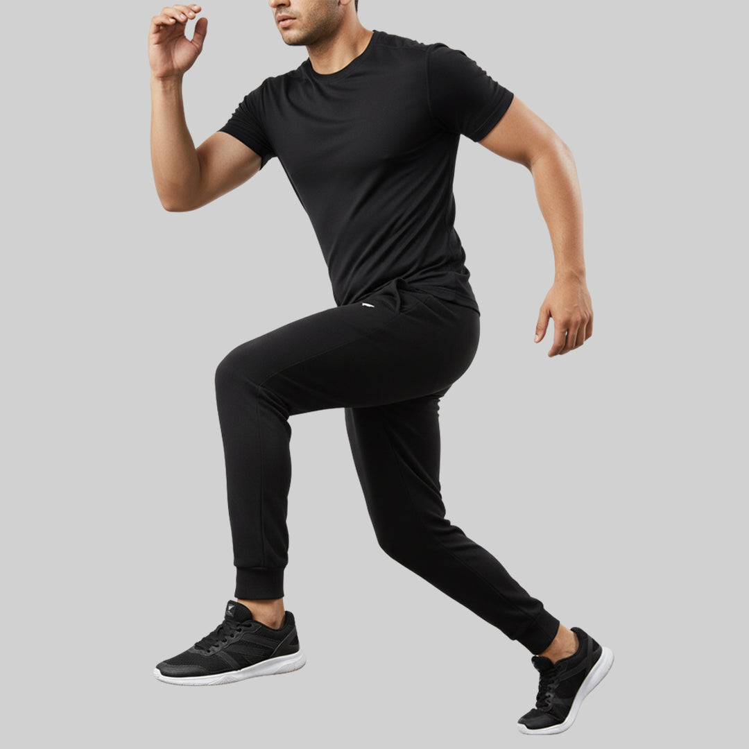Men Solid Regular Fit Jogger